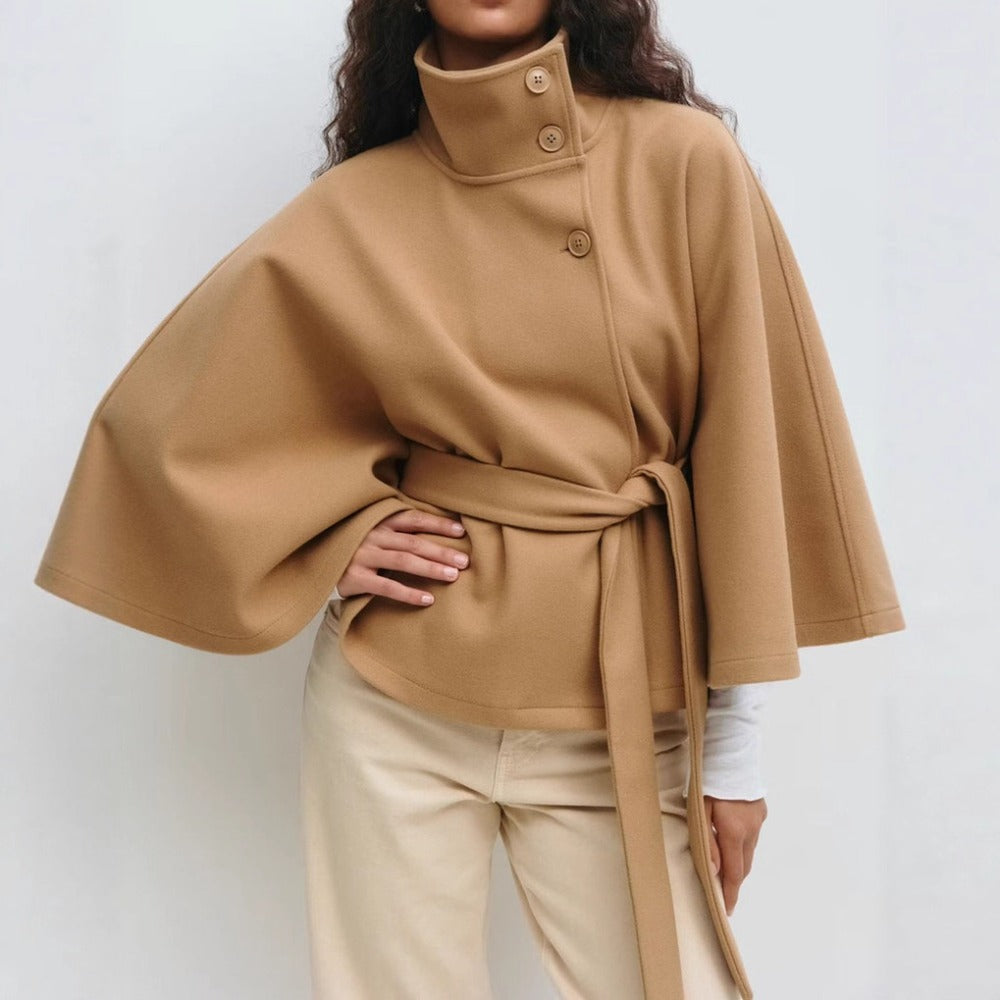 Manteau Cape Femme Col Haut Ceinturé – Coupe Enveloppante Hiver - Hiverline