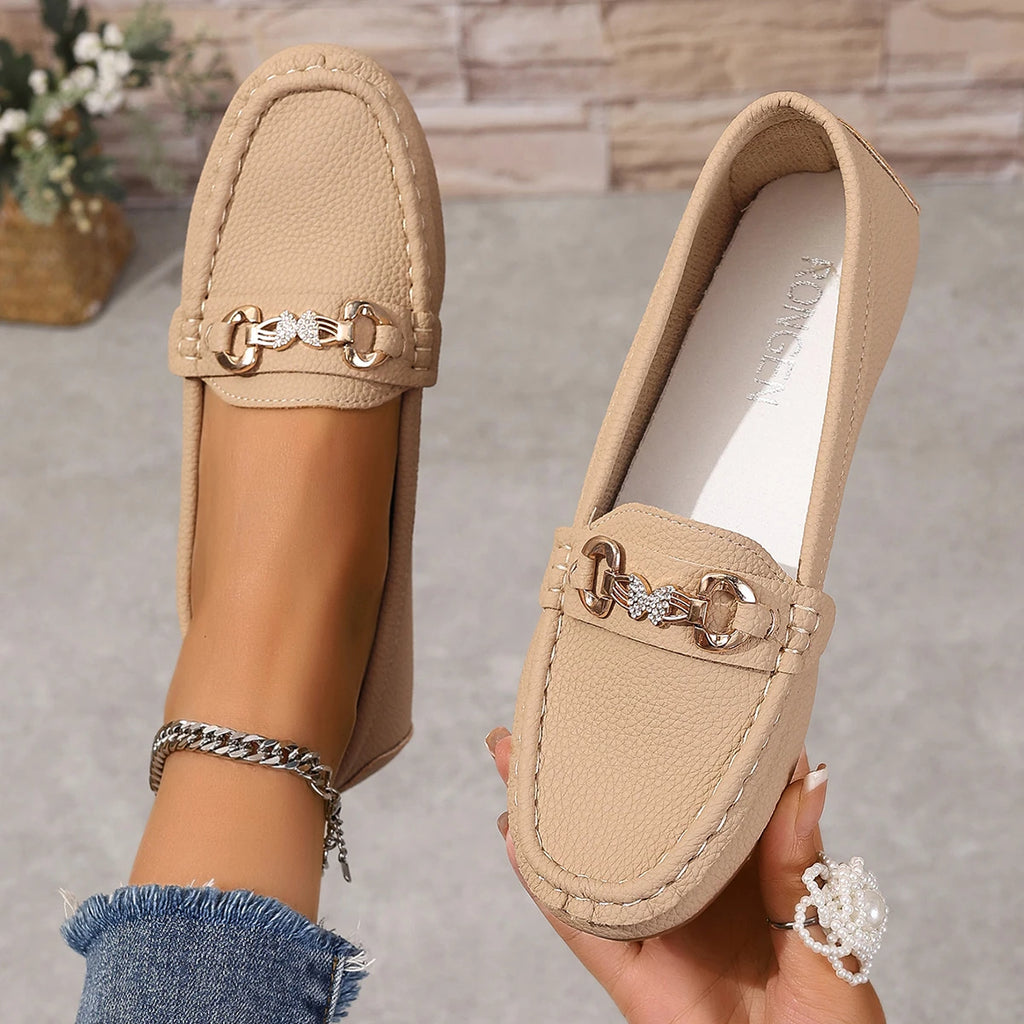 Mocassin femme plat bout arrondi ornement chaîne et strass - Hiverline