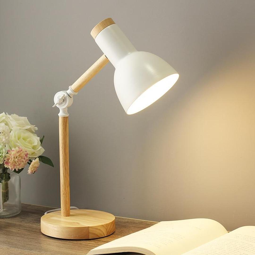 Lampe de Bureau en Bois Réglable | Design Scandinave