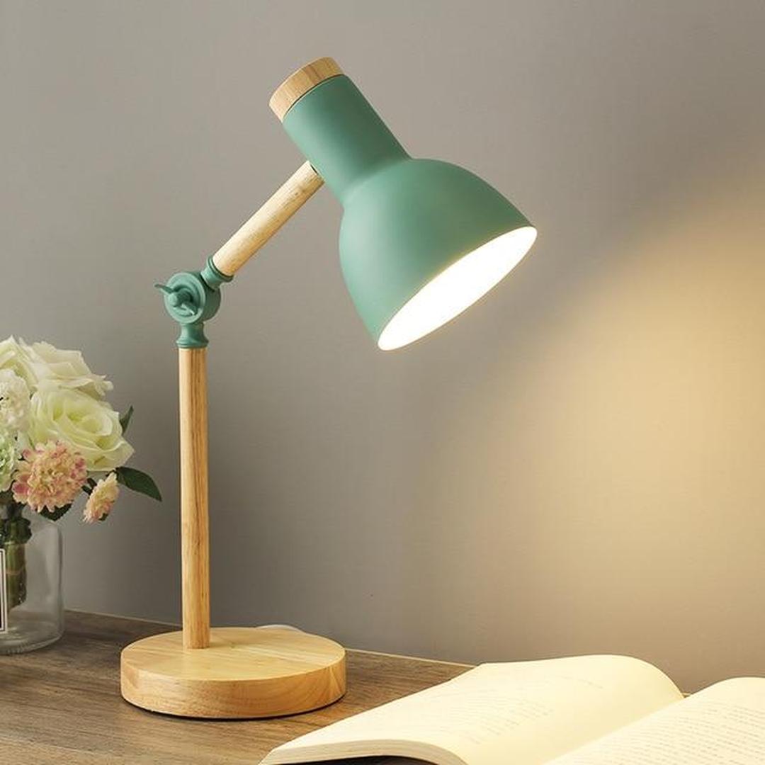 Lampe de Bureau en Bois Réglable | Design Scandinave