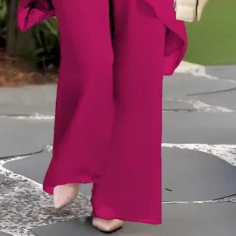 Damen Büro-Outfit mit drapiertem Oberteil und weitem, asymmetrischem Palazzo-Hose – Sienna