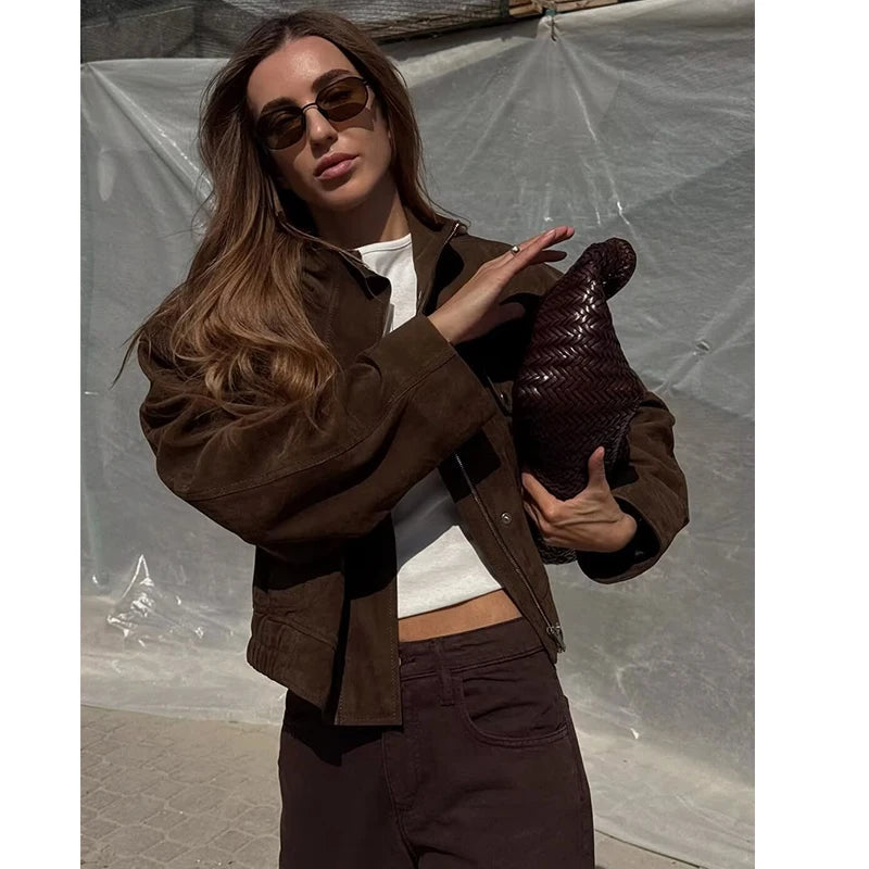 Veste pour Femme Courte à Col Montant et Poches Plaquettes - Hiverline
