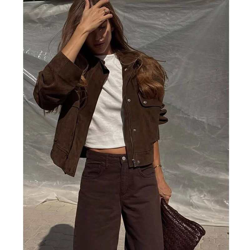 Veste pour Femme Courte à Col Montant et Poches Plaquettes - Hiverline
